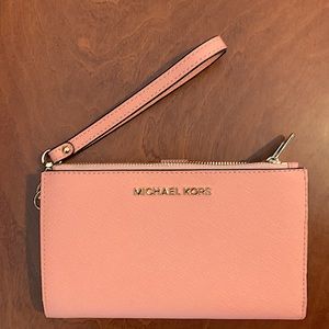 Michael Kors Women’s Wristlet - Jet Set double zip